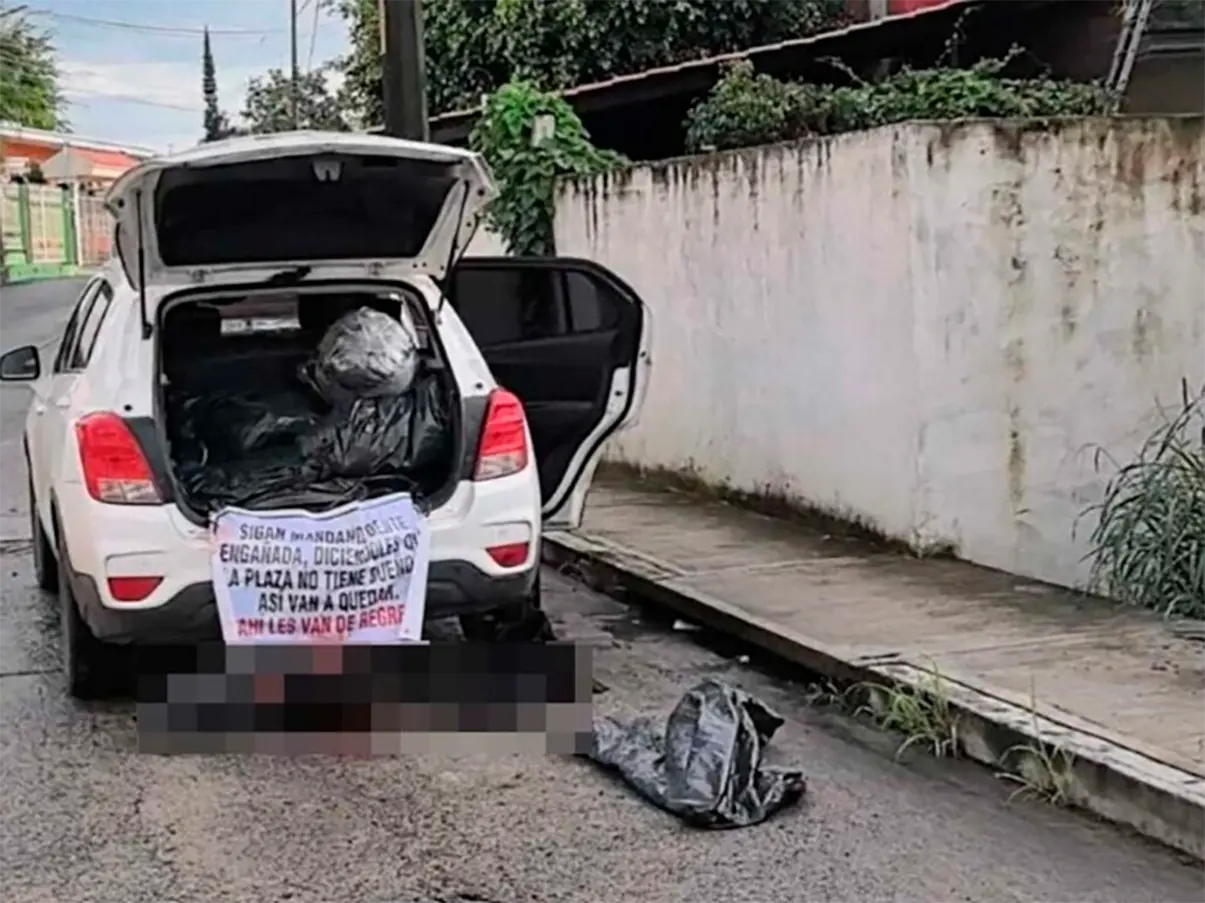 Encuentran restos humanos en camioneta abandonada al norte de Veracruz
