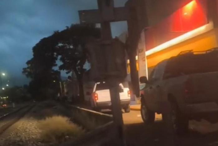 Encuentran restos humanos mutilados en la colonia Industrial