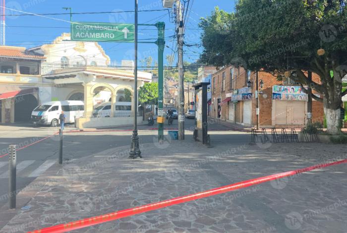 Enfr3nt4mient0 arm4d0 en Zinapécuaro deja daños en domicilios, cámaras y presidencia