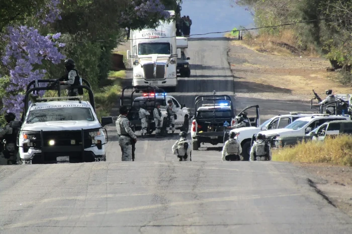 Enfrentamiento en Tangamandapio deja 3 sicarios muertos