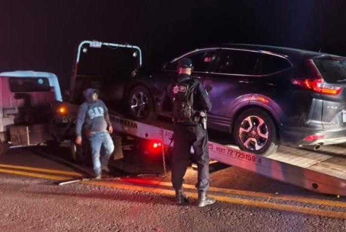 Enfrentamiento entre policías y delincuentes deja dos oficiales heridos en la Zinapécuaro-Tarímbaro