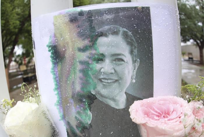 Entre dolor e indignación despiden a Nery Edith Nerváez, subdirectora asesinada en escuela de Torreón