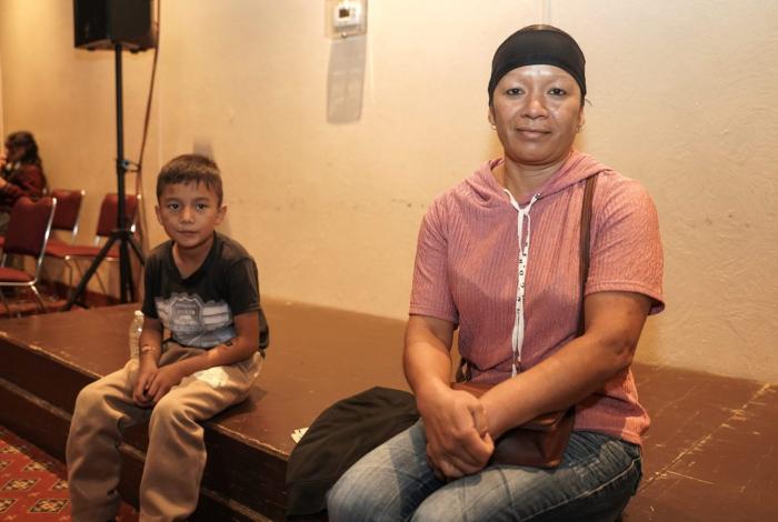 Entre dos batallas: Reyna sobrevivió al cáncer mientras cuidaba a su hijo con leucemia