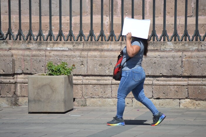 Entre onda de calor y viento, este sábado en Michoacán