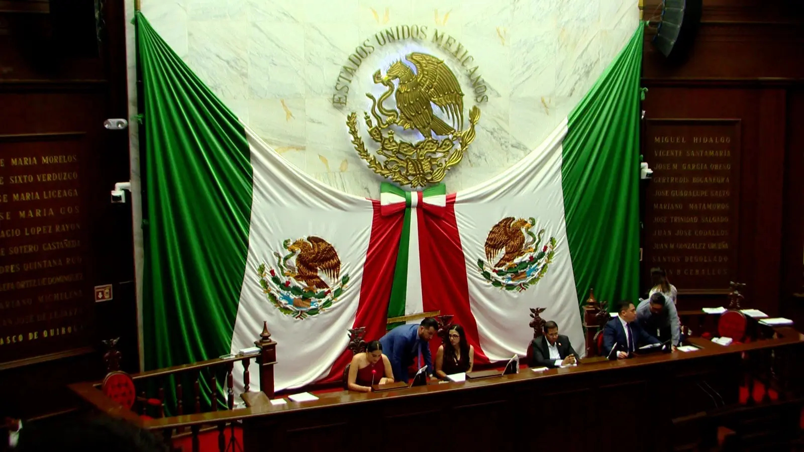 Entre prolongada discusión fue probada la nueva Ley de la FGE