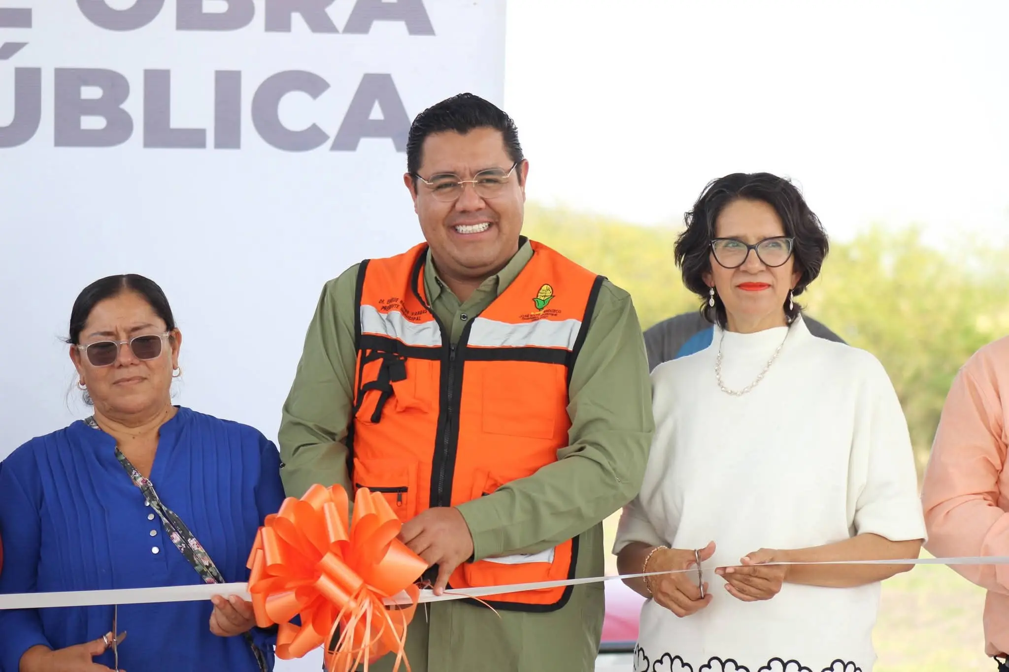 Entrega de Cancha Cívica en Telebachillerato de San Martín