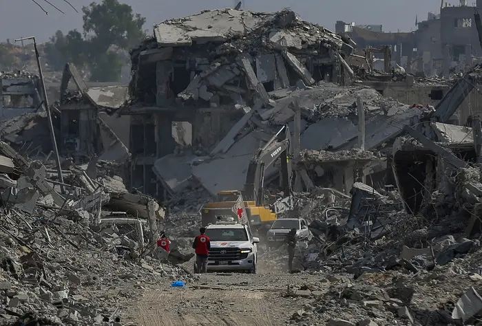 Entrega Israel 45 cuerpos de palestinos muertos que tenía desde octubre del 2023