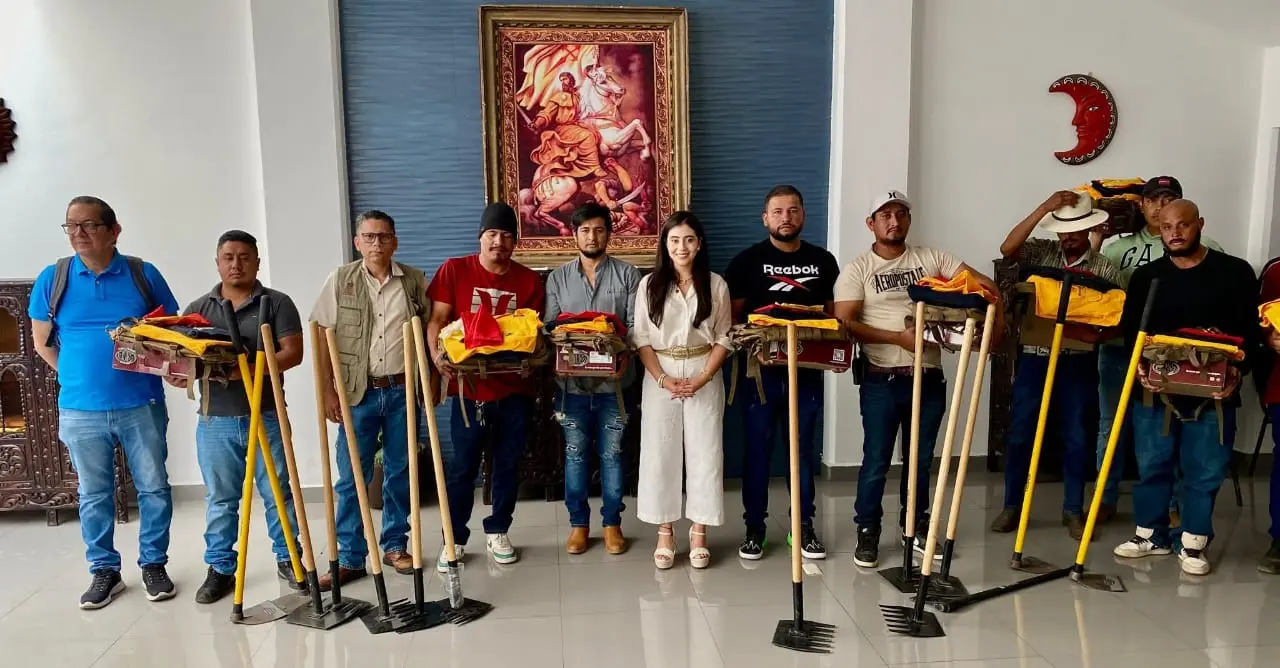ENTREGA YOHANA MENDOZA, EQUIPAMIENTO COMPLETO A INTEGRANTES DE LA BRIGADA FORESTAL 1022; DESTACAN COORDINACIÓN CON LA COFOM