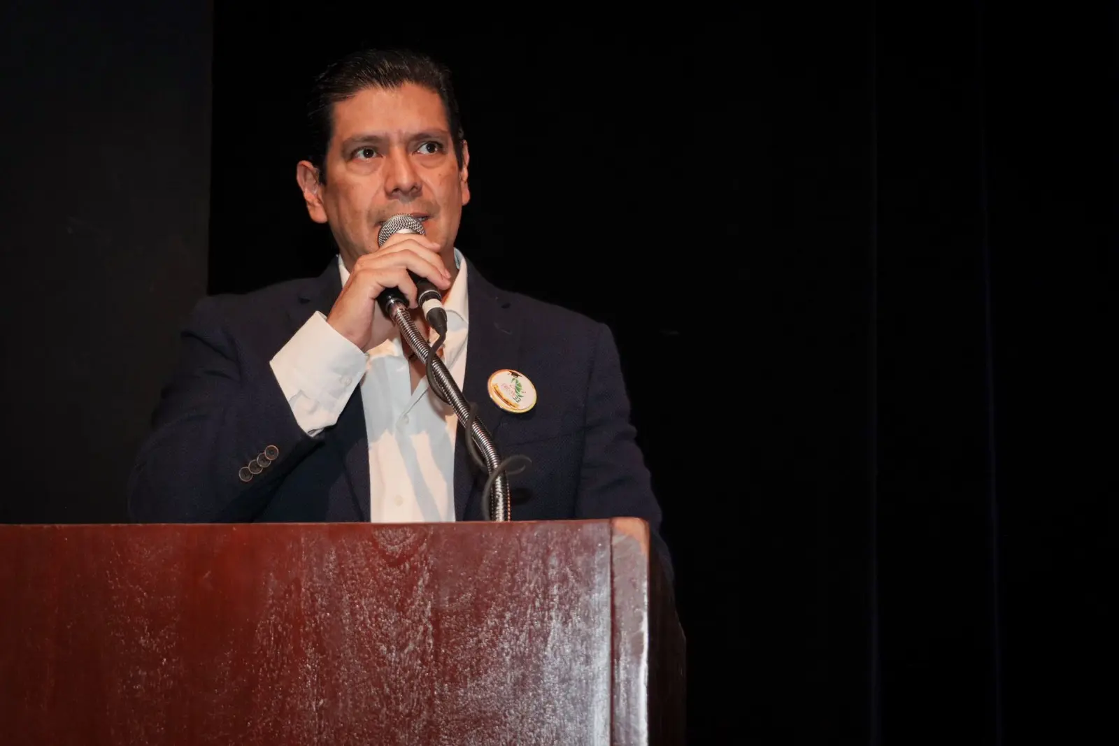 Ernesto Núñez afirma que apoyar a Morón no significa romper con Bedolla