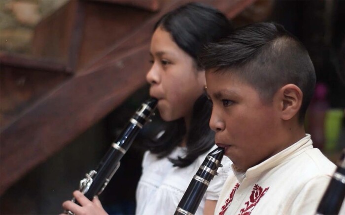 Escuela de Música Tradicional en Comachuén, un medio de expresión y conexión con sus raíces