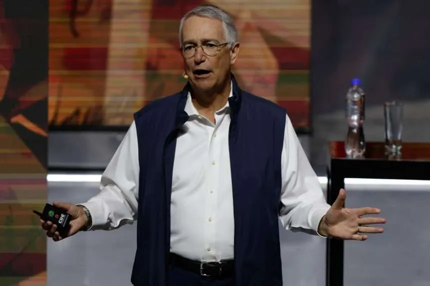 Espera SAT cobrarle 51 mil millones de pesos al empresario Ricardo Salinas