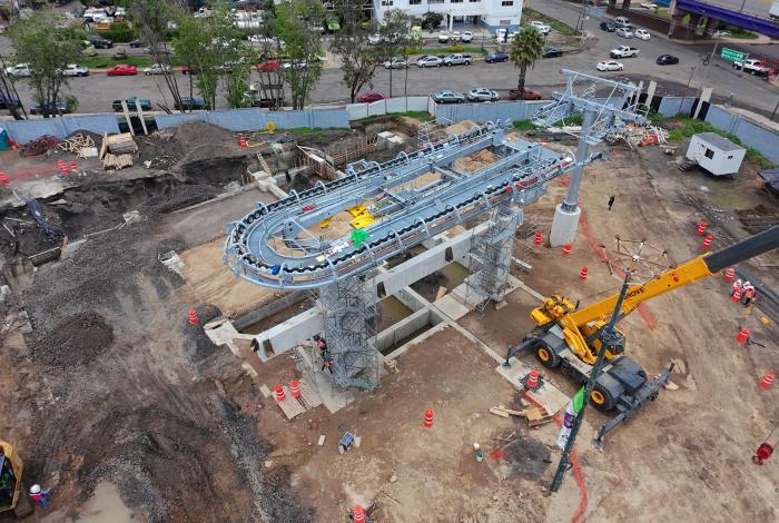Estaciones del teleférico tendrán redes de carga para buses eléctricos: Sedum