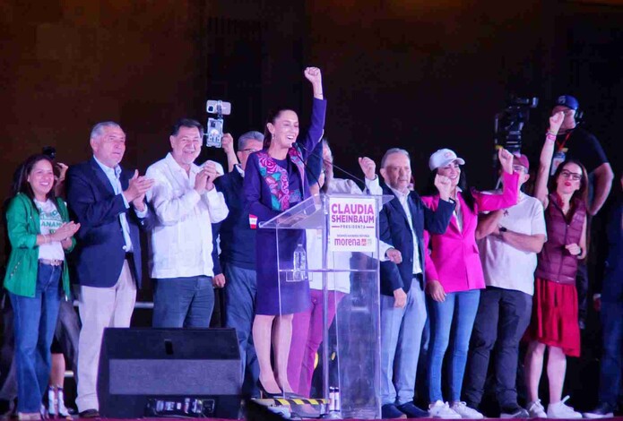 ESTE ES EL TRIUNFO DEL PUEBLO DE MÉXICO, NUEVAMENTE HICIMOS HISTORIA: CLAUDIA SHEINBAUM DESDE EL ZÓCALO