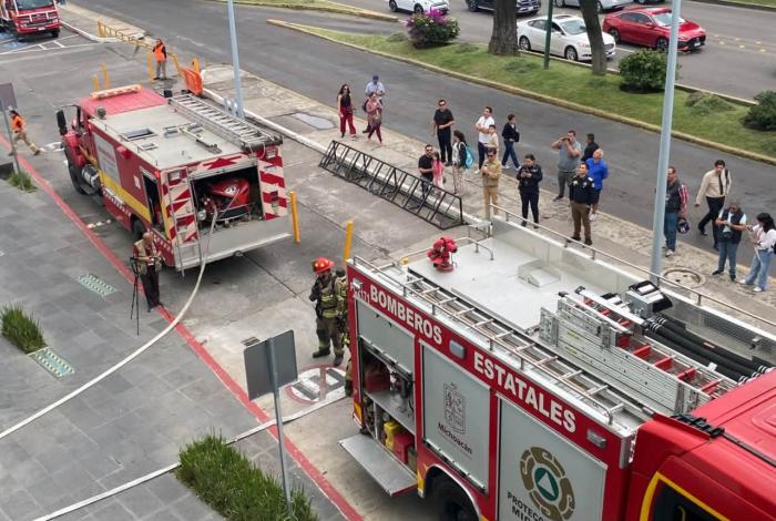 Evacúan a más de 120 personas por simulacro de inc3ndio en Morelia