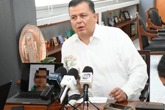 Exhibe Memo Valencia, líder del PRI, a presunto asesino del mezcalero Sergio Rangel