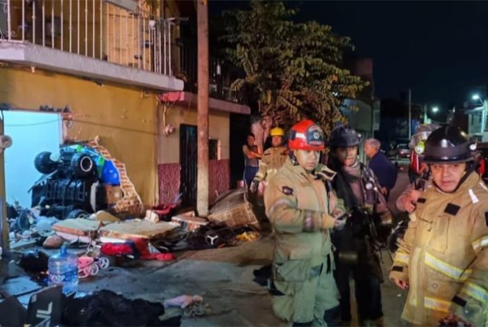 Explosión de gas en casa de Morelia deja a una niña y una mujer heridas