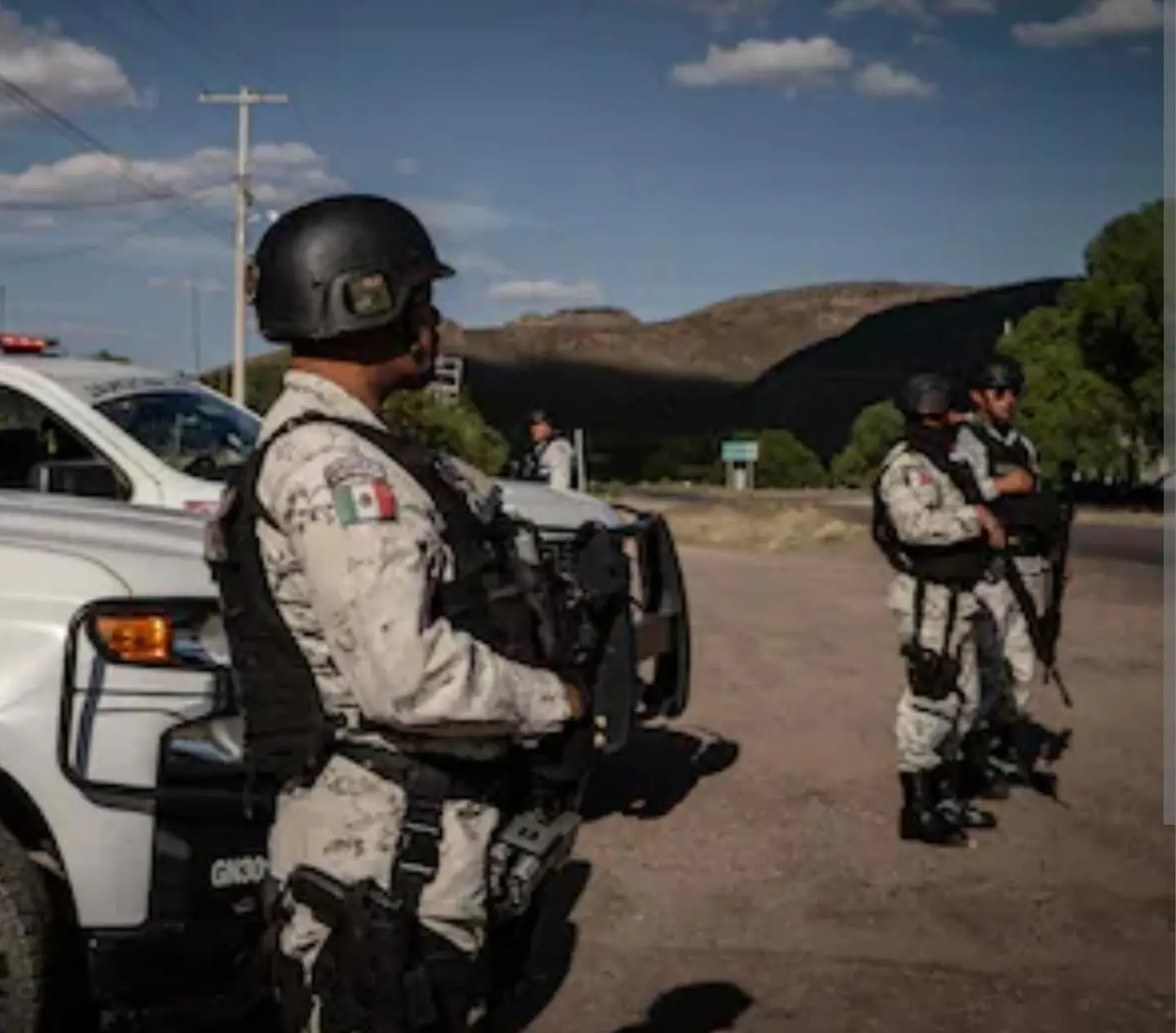 Explosión de mina terrestre deja dos elementos de la Guardia Nacional heridos