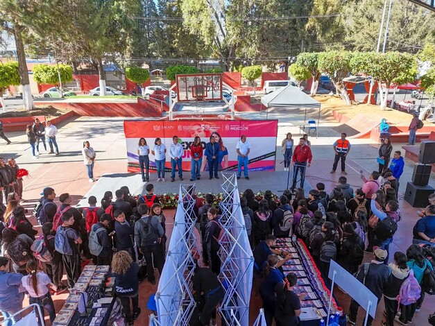 Expo Unis 2025 se pone en marcha en Zacapu, se apuesta por la educación como herramienta de transformación y oportunidad para los jóvenes: Mónica Valdez