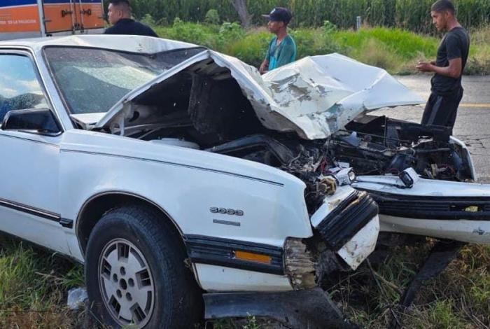 Fallec3n dos en choque sobre la carretera Zamora-La Barca