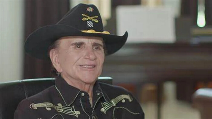 Fallece Johnny Canales, pilar de la música texana a sus 77 años