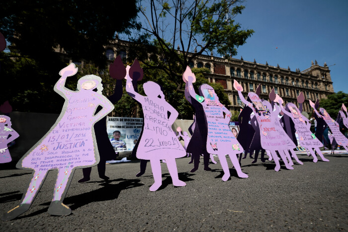 Familiares de víctimas de feminicidio en México exigen reformar justicia y negar amparos