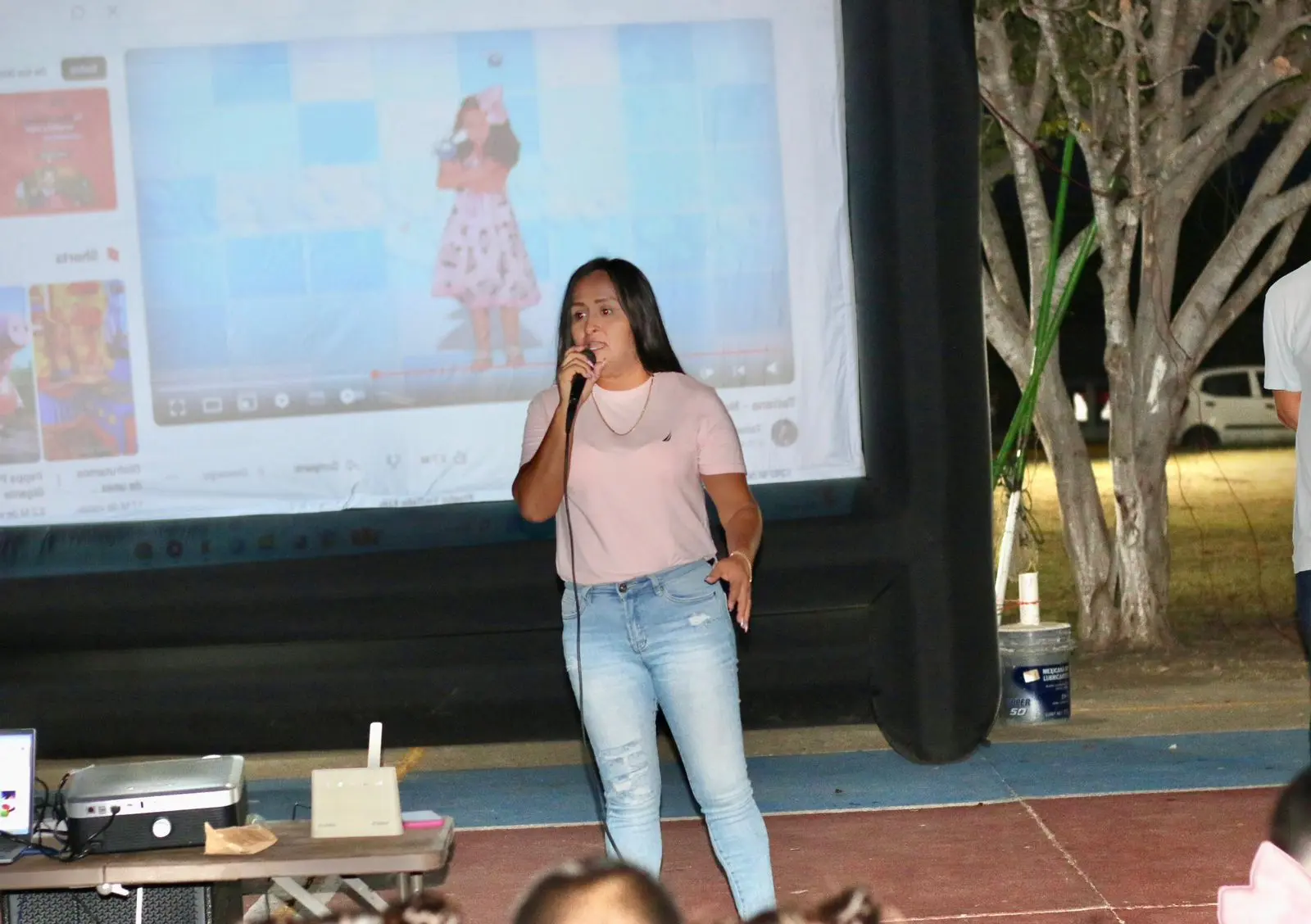 Familias de El Habillal Disfrutan de “Cine para Todos”