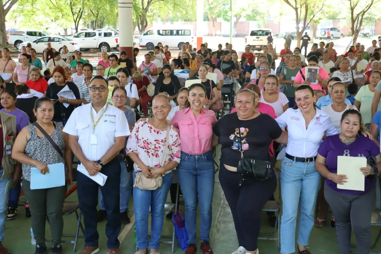 Fanny Arreola entrega más oportunidades para las mujeres: créditos a la palabra para impulsar el autoempleo