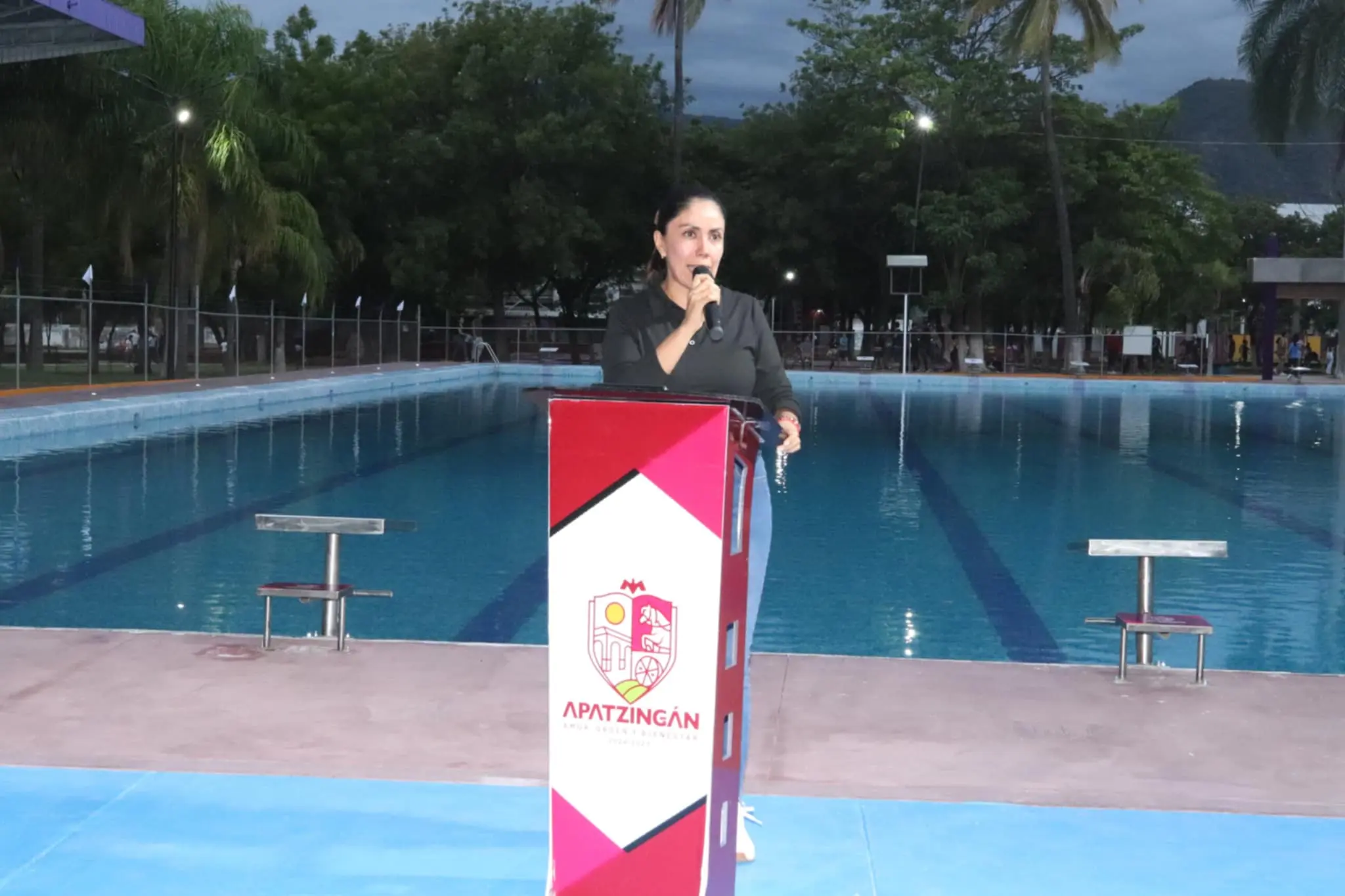 Fanny Arreola inaugura la Rehabilitación de la alberca olímpica y sus instalaciones