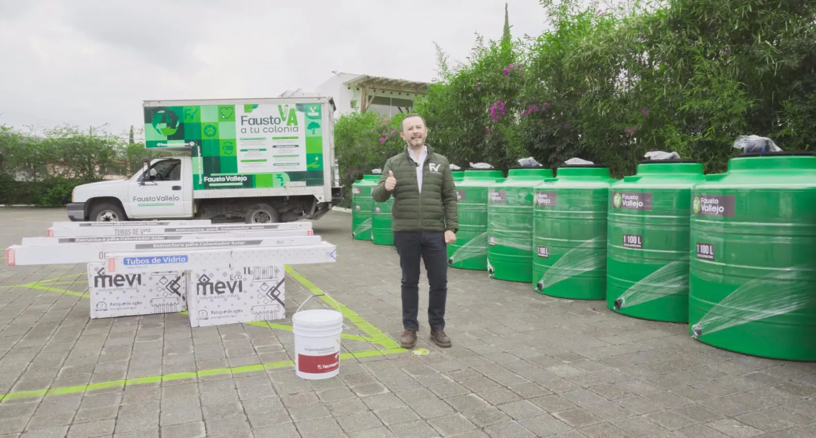 Fausto Vallejo Mora cumple con la ciudadanía: entrega apoyos a solicitudes pendientes.