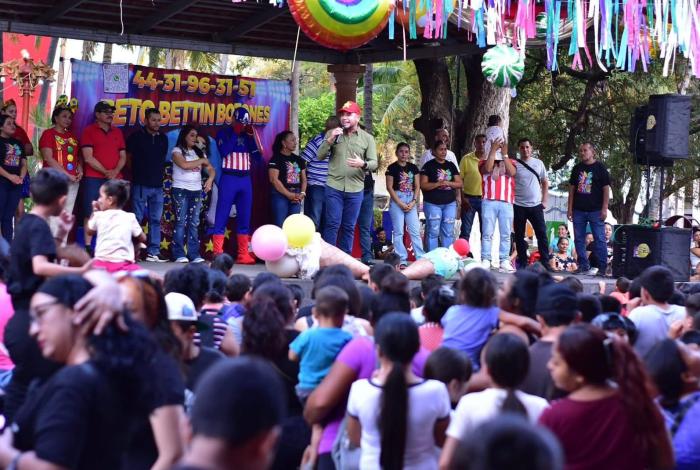 Felicita Reyes Galindo a infancias del Distrito 22 y de todo Michoacán