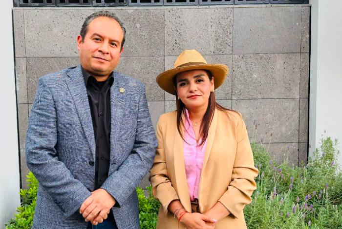 FGE advierte arresto a Grecia Quiroz si no entrega celulares de Carlos Manzo; rastrean finanzas del Movimiento del Sombrero