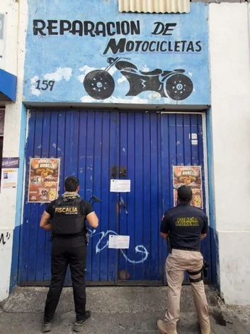 FGE catea taller mecánico y recupera una moto robada