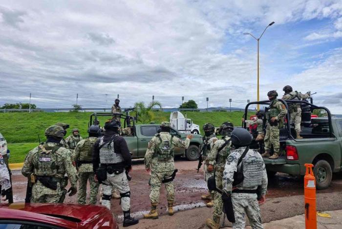 FGE detiene a 5 policías de Maravatío presuntamente involucrados en la desaparición de 3 personas