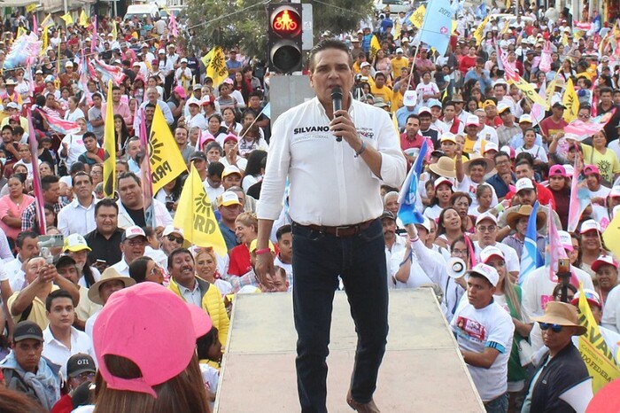 Fortalecido y en unidad, Silvano cierra campaña en Zitácuaro