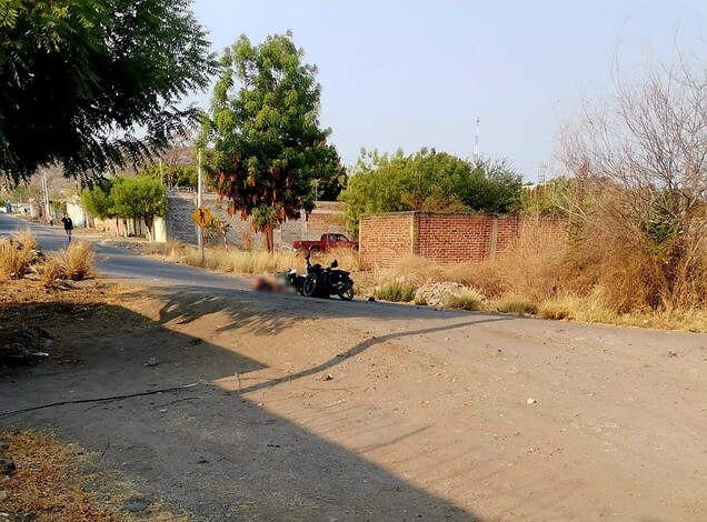 #Foto | Choque de frente entre dos motocicletas, deja un muerto y un herido grave