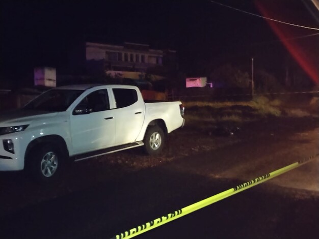 #Foto | De un balazo en la cabeza matan a joven, en la carretera Los Reyes – Pamatácuaro