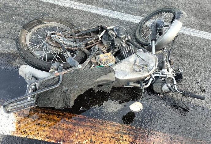 #Foto | Motociclista pierde la vida al derrapar en Vista Hermosa