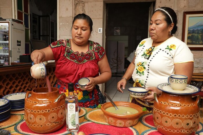 #Fotos | Atole de cempasúchil, tradición de muertos que disfrutan los vivos en Michoacán