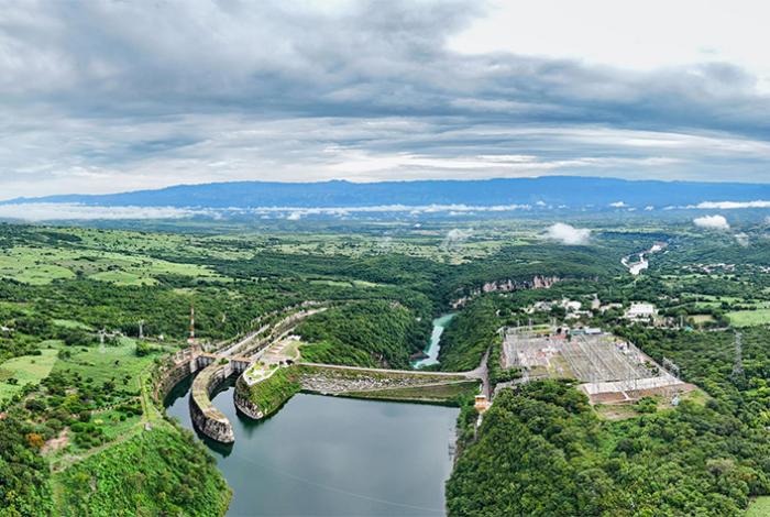 Francia otorga a México crédito de 113 millones de dólares para su transición energética