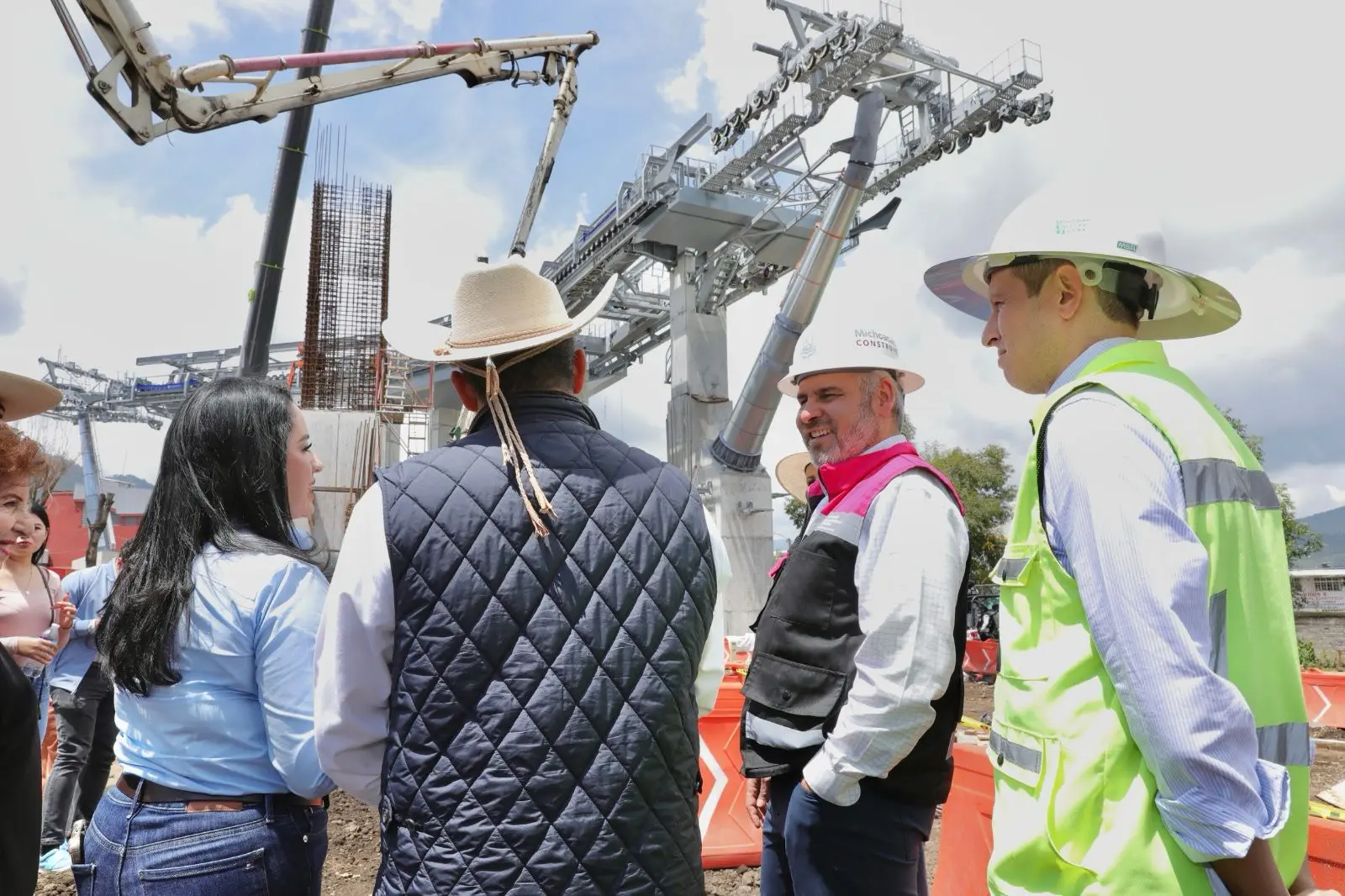 “Frenar obras es dañar a la gente”: Gobernador responde a alcalde de Uruapan”