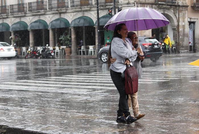 Frente Frío 28 se desplazará con rapidez generando vientos y chubascos en Michoacán