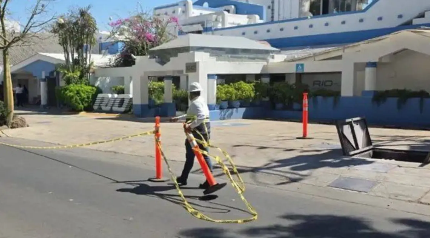 Fuego en instalación eléctrica obliga a desalojar edificio médico en Guadalajara