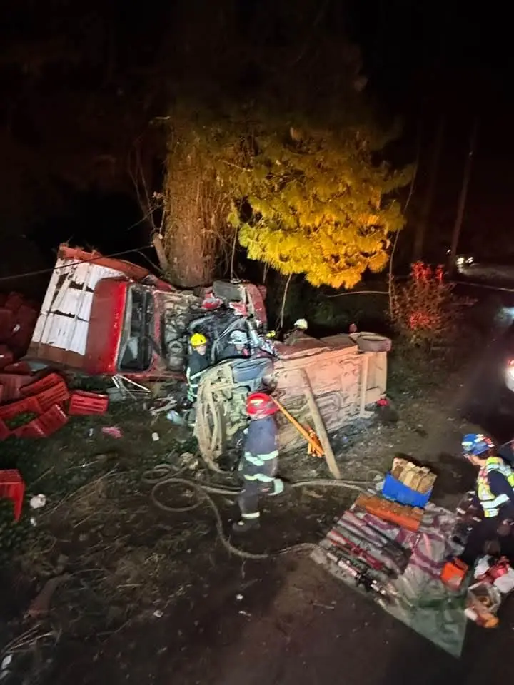 Fuerte accidente deja un muerto y un lesionado