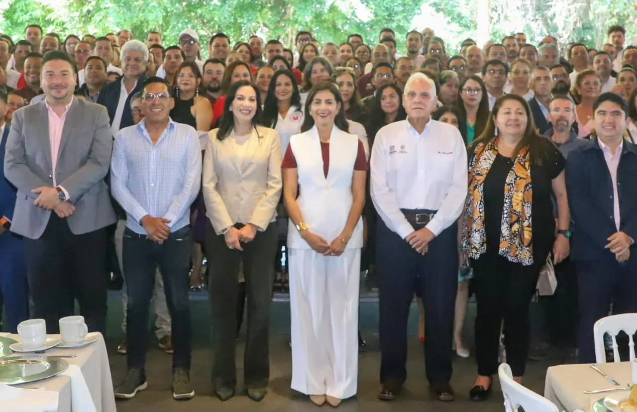 Gabriela Molina impulsa al sector educativo en la transformación humanista con media superior