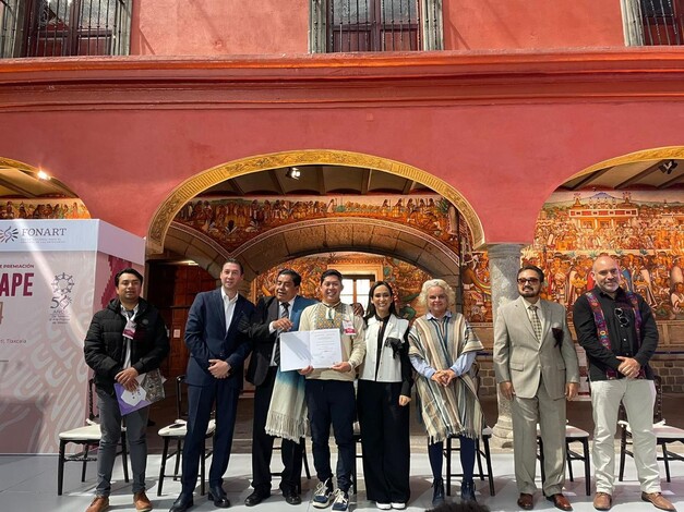 #Galería | Artesanos michoacanos ganan tercer lugar y mención en Concurso Nacional del Sarape