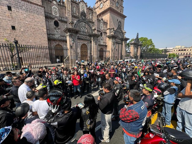 #Galería | Rodaron 3 mil motociclistas en la Caravana Don Mundo por el País de la Monarca