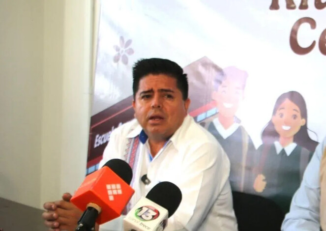 Garantizada beca “Rita Cetina” para 100% de alumnos de secundaria en Michoacán: Roberto Pantoja