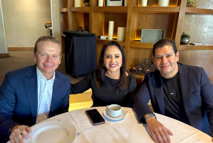 Gladyz Butanda construye vínculos nacionales con el PVEM