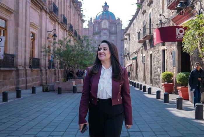Gladyz Butanda no descarta ir por Morelia; así sustenta su aspiración