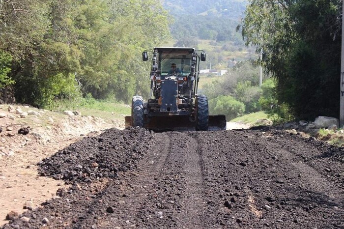 Gobierno de Alfonso Martínez rehabilita de forma histórica caminos rurales